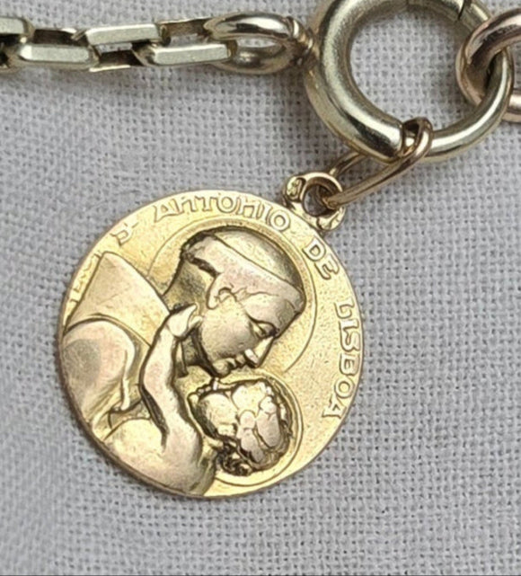 Small Size Vintage Portuguese 19.2k High-Karat Yellow Gold Saint Anthony Protection Medallion Charm Pendant, Catholic Religious Talisman