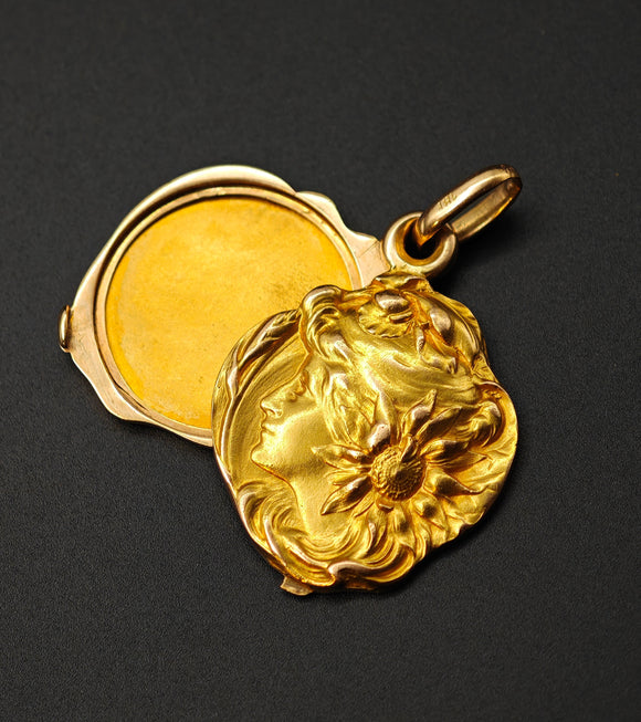 Antique Art Nouveau 18K Gold Repousse Locket Necklace: Gibson Girl, 1911