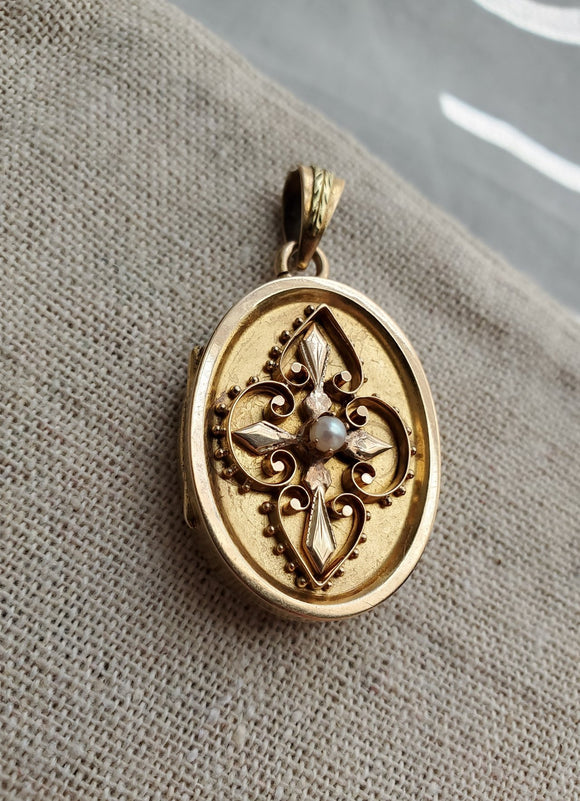 Antique Victorian 14K Solid Yellow Gold Seed Pearl Oval Mourning Locket, Circa 1880s