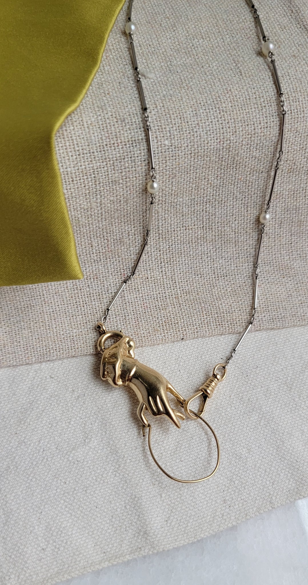 Large Vintage 10K-12K Gold Praying Hand Fig Pendant, Charm Pendant